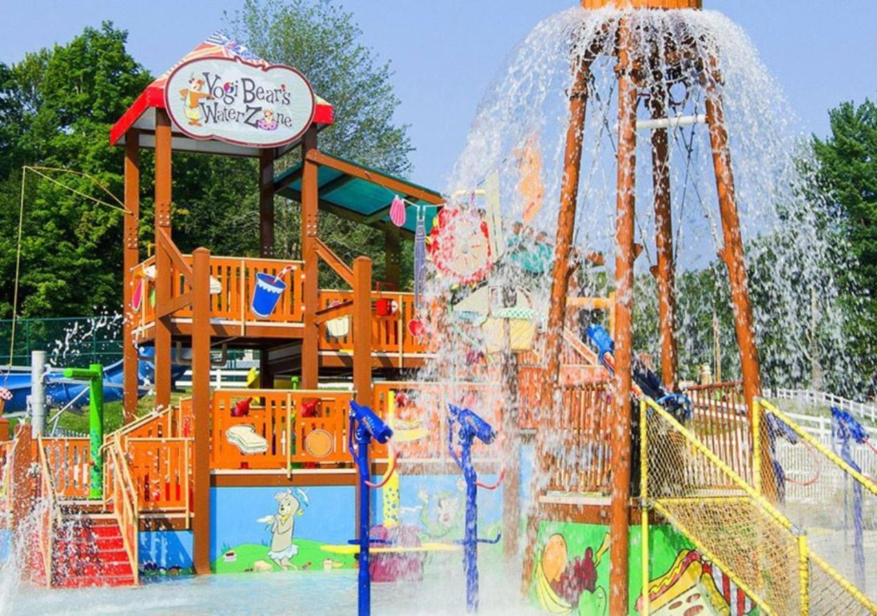 Greenfield Park Jellystone Park Birchwood Acresヴィラ エクステリア 写真